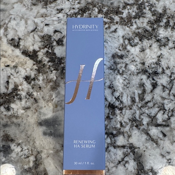 Renewing HA Serum